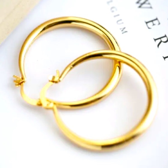 Classic Elegant 12k Gold Plated over Sterling Silver Round Hollow Hoop E… - Picture 1 of 8